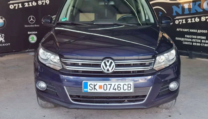 Volkswagen Tiguan  - 2012
