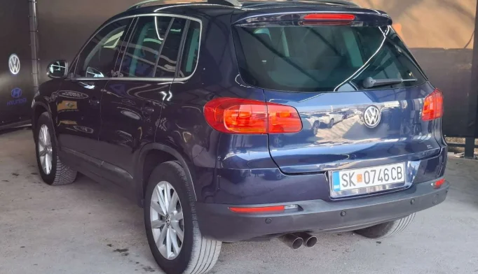 Volkswagen Tiguan  - 2012