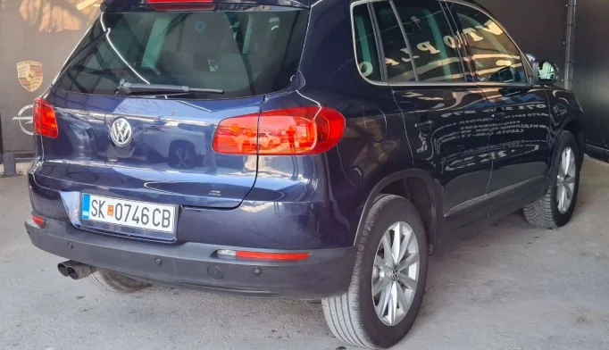 Volkswagen Tiguan  - 2012