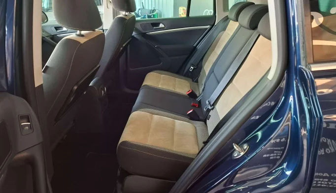 Volkswagen Tiguan  - 2012