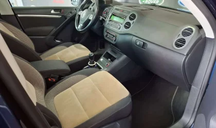 Volkswagen Tiguan  - 2012