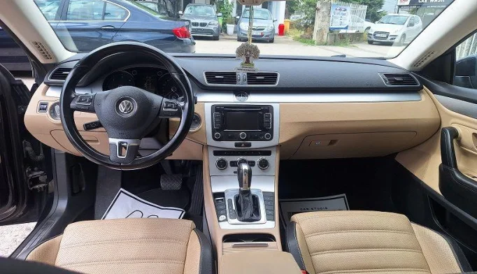 Volkswagen Passat CC  - 2012