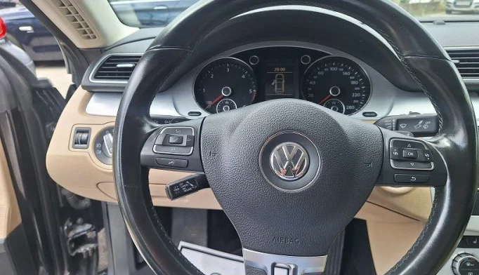 Volkswagen Passat CC  - 2012