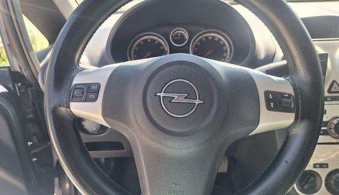 Opel Corsa  - 2008