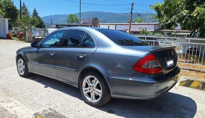 Mercedes-Benz E-Class  - 2006