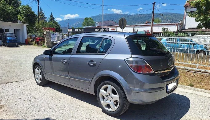 Opel Astra  - 2007