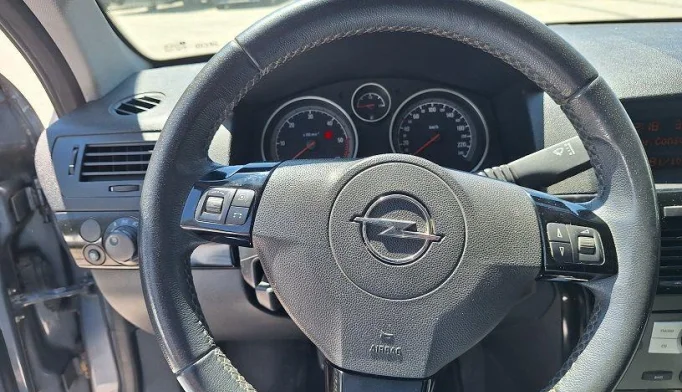 Opel Astra  - 2007