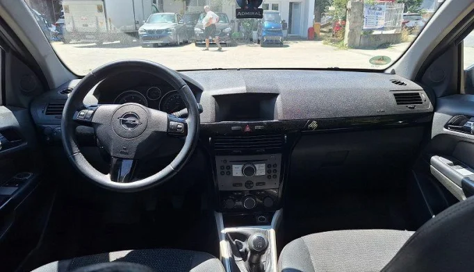 Opel Astra  - 2007