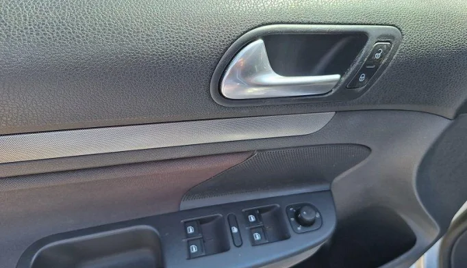 Volkswagen Golf  - 2008
