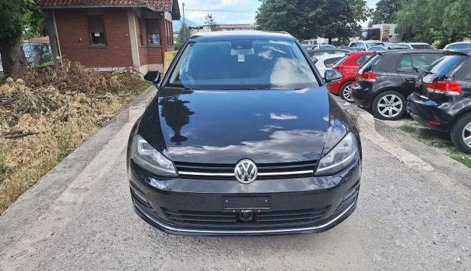 Volkswagen Golf  - 2012