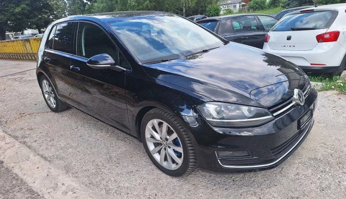 Volkswagen Golf  - 2012