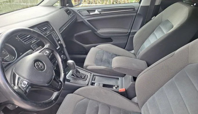 Volkswagen Golf  - 2012