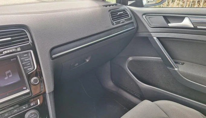 Volkswagen Golf  - 2012