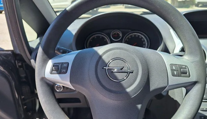 Opel Corsa  - 2014