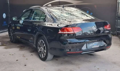 Volkswagen Passat  - 2015