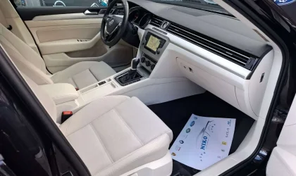 Volkswagen Passat  - 2015