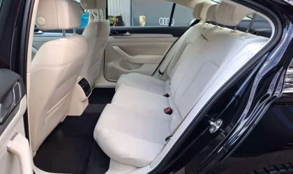 Volkswagen Passat  - 2015