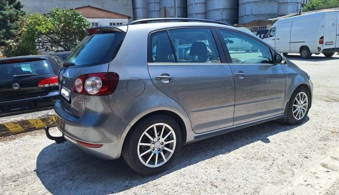 Volkswagen Golf  - 2009