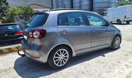 Volkswagen Golf  - 2009