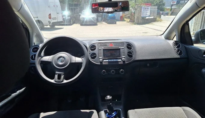 Volkswagen Golf  - 2009