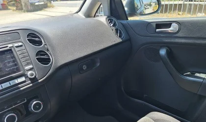 Volkswagen Golf  - 2009
