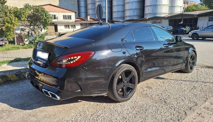 Mercedes-Benz CLS-Class  - 2012