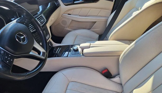 Mercedes-Benz CLS-Class  - 2012