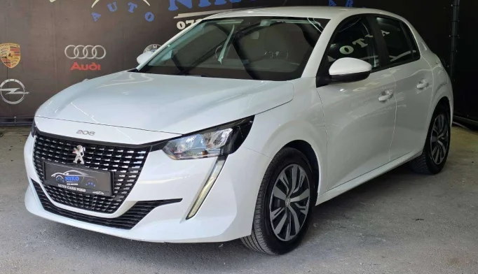 Peugeot 208  - 2020