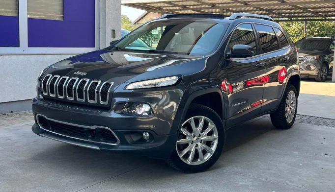 Jeep Cherokee  - 2015