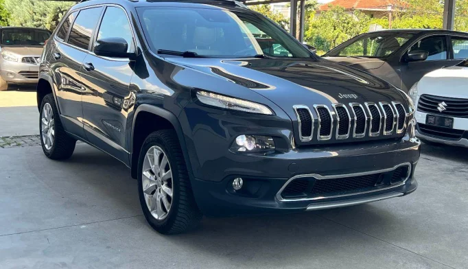 Jeep Cherokee  - 2015