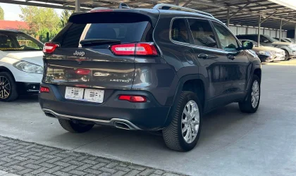 Jeep Cherokee  - 2015