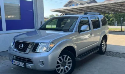 Nissan Pathfinder  - 2011