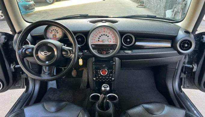 Mini Cooper  - 2013