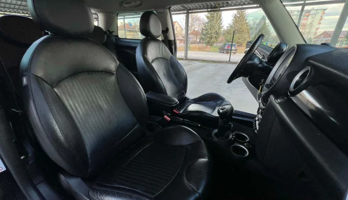 Mini Cooper  - 2013