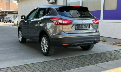 Nissan Qashqai  - 2015