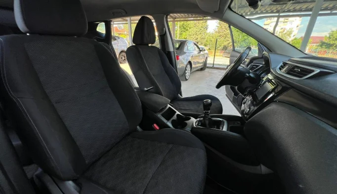 Nissan Qashqai  - 2015