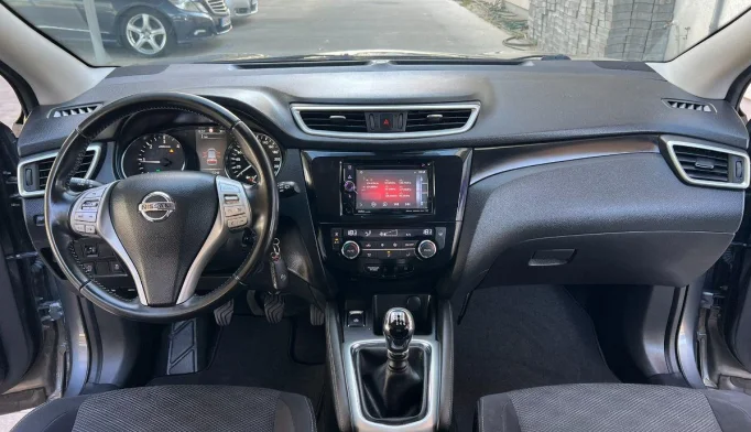 Nissan Qashqai  - 2015