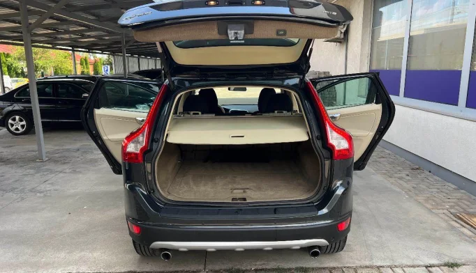 Volvo XC60  - 2010