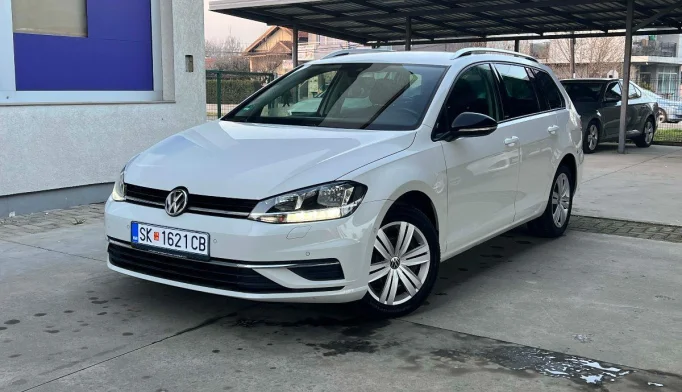 Volkswagen Golf  - 2020