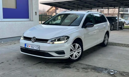 Volkswagen Golf  - 2020