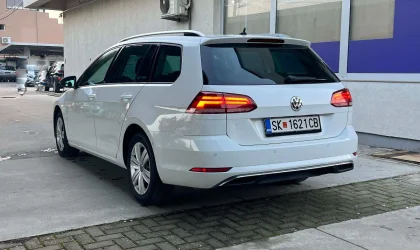 Volkswagen Golf  - 2020