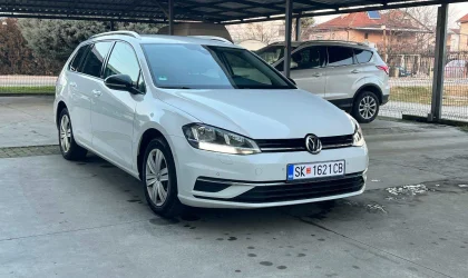 Volkswagen Golf  - 2020
