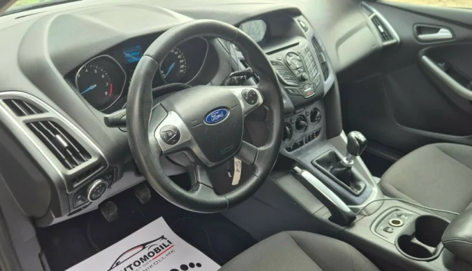 Ford Focus  - 2013