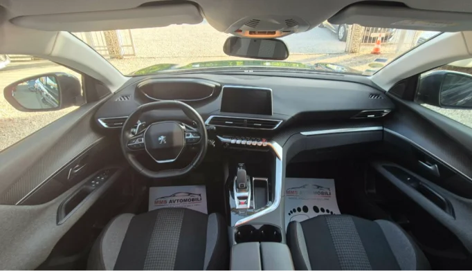 Peugeot 3008  - 2019