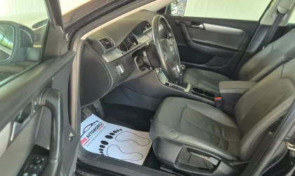 Volkswagen Passat  - 2013