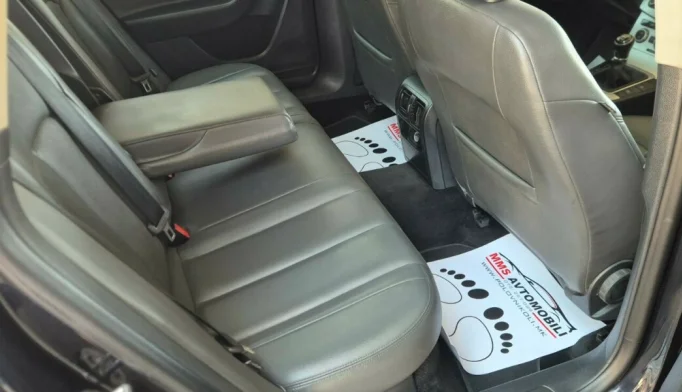 Volkswagen Passat  - 2013