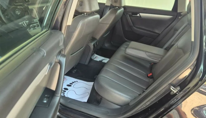 Volkswagen Passat  - 2013