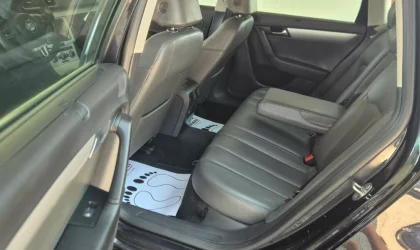 Volkswagen Passat  - 2013