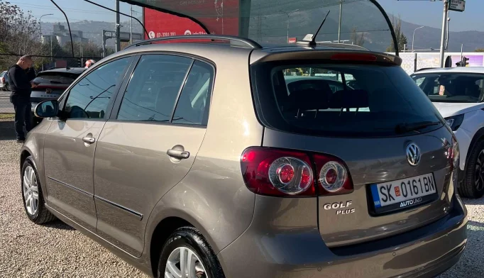Volkswagen Golf  - 2009