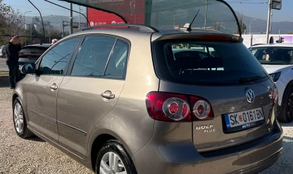 Volkswagen Golf  - 2009